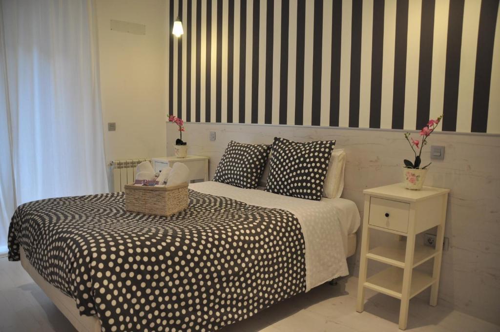 Hostal Mendoza Madrid Buitenkant foto